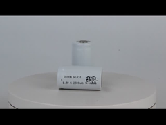 0.1C 充電比 NI-Cd C 1.2V 2.5ah 低温アプリケーション用のバッテリーセル